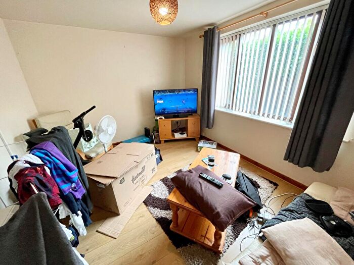 1 Bedroom Flat To Rent In Granville Gardens, Hinckley, LE10