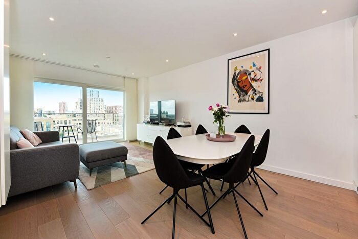 2 Bedroom Flat For Sale In Thonrey Close, Queenscroft House, NW9