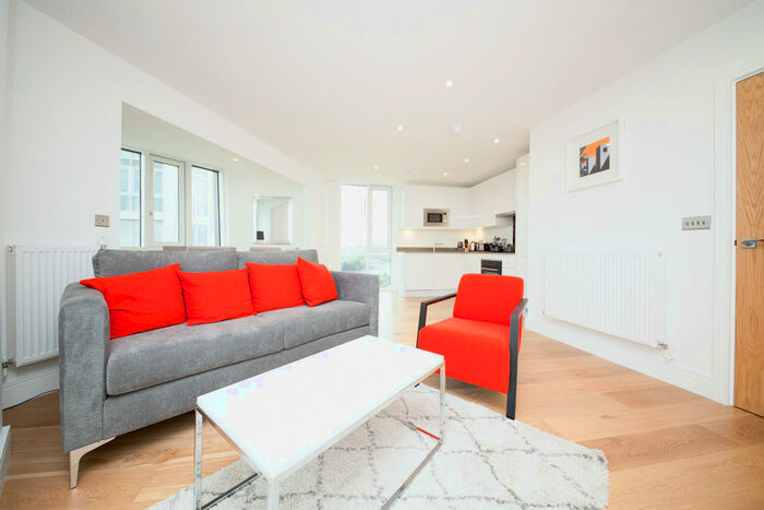 3 Bedroom Apartment To Rent In Sky View Tower, High Street, Stratford, London, E15