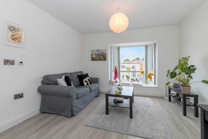 1 Bedroom Flat To Rent In Kings Oak, Harborne Park Road, Birmingham, B17