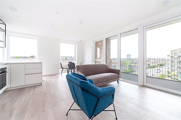 2 Bedroom Flat To Rent In Beresford Avenue, Wembley, HA0