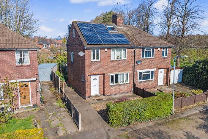 3 Bedroom Semi Detached House For Sale In Hassocks Lane, Beeston, NG9