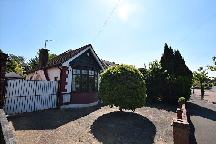 2 Bedroom Bungalow For Sale In Yew Tree Gardens, Chadwell Heath, Romford, RM6