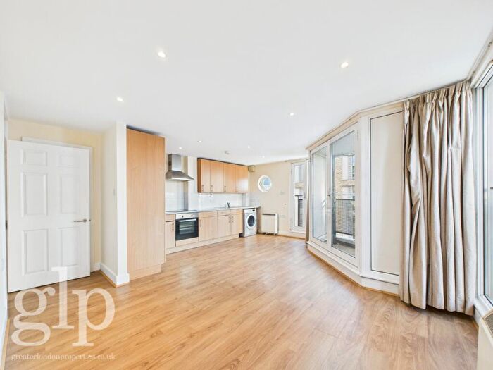 2 Bedroom Apartment To Rent In Brockway House, Holloway Road, N7