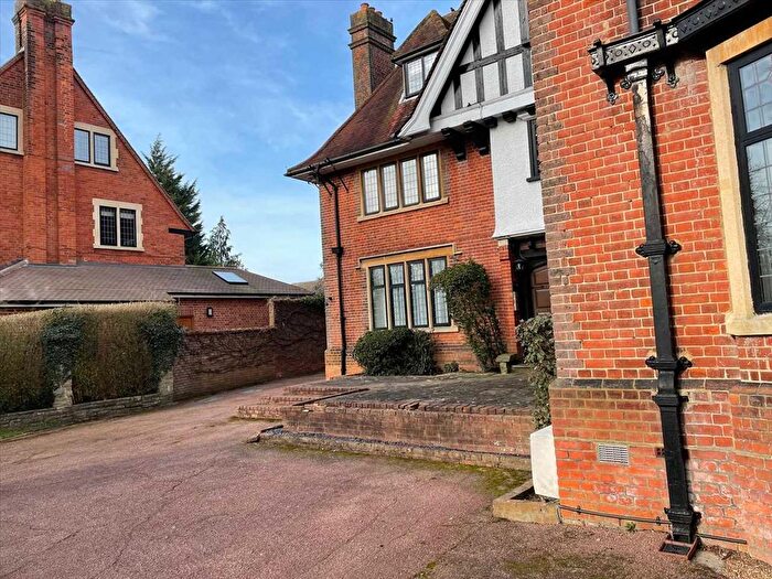 2 Bedroom Flat To Rent In Frithwood Avenue, Northwood, HA6