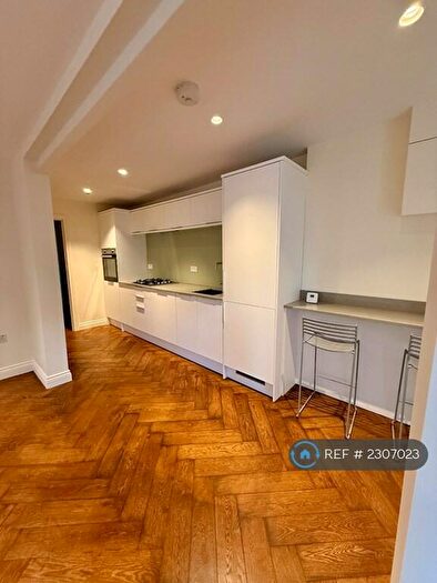 2 Bedroom Maisonette To Rent In Lichfield Grove, London, N3