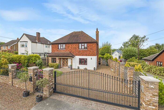 5 Bedroom Detached House For Sale In The Drift, Keston, BR2