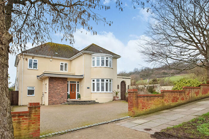 5 Bedroom Detached House For Sale In Drayton, Hampshire, PO6