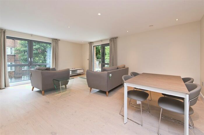 2 Bedroom Flat To Rent In Coningham Road, Harlequin House, Shepherd's Bush, W12