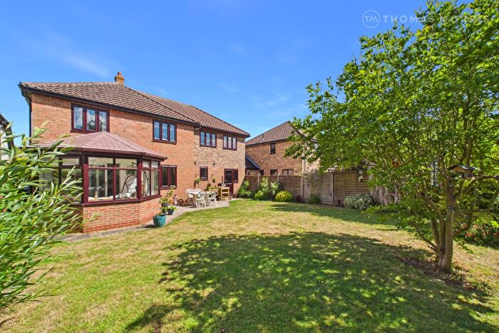 5 Bedroom Detached House For Sale In Arnold Close, Needingworth, St. Ives, Cambridgeshire, PE27