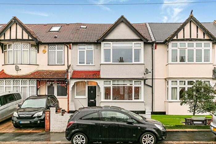 3 Bedroom Terraced House For Sale In Melfort Road, Thornton Heath, CR7