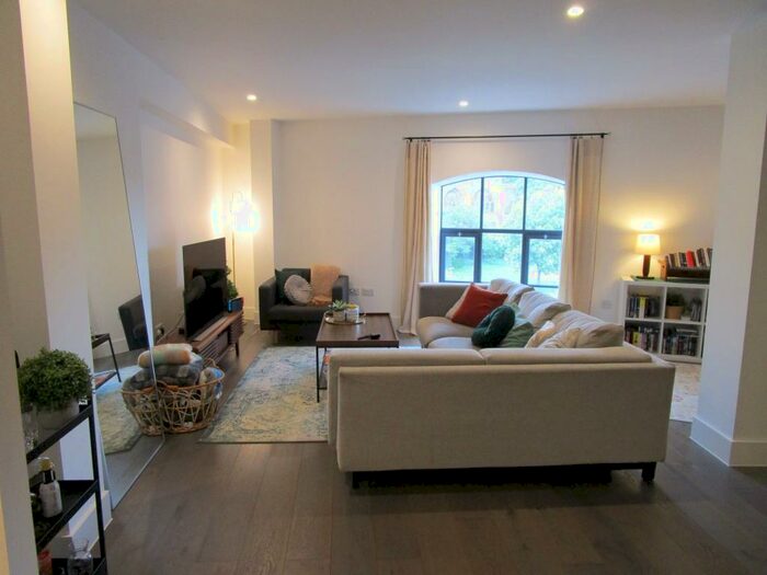 2 Bedroom Flat To Rent In Finzel's Reach, East Tucker Street, Bristol, BS1