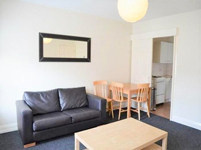 2 Bedroom Flat To Rent In Taylor's Court, City Centre, Newcastle Upon Tyne, NE1