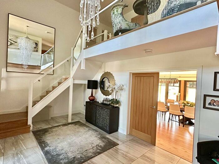 6 Bedroom Detached House For Sale In Broad Lane, Swannington, NR9