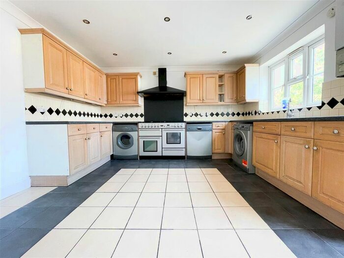 4 Bedroom Property To Rent In Arthur Street, Grays, RM17