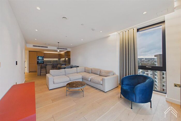 2 Bedroom Flat To Rent In Camley Street, Kings Cross, N1C