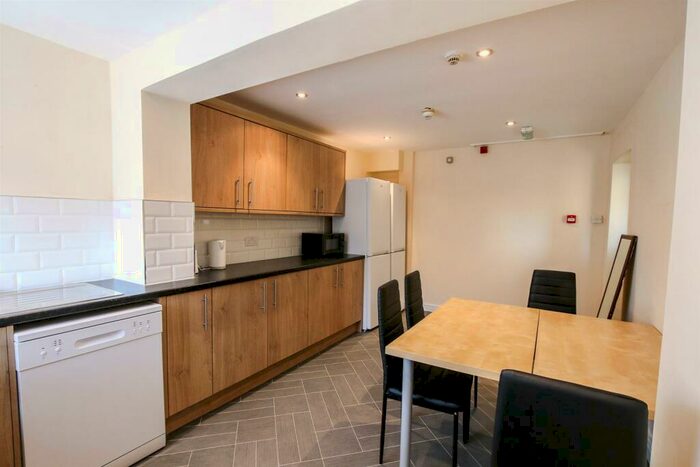 6 Bedroom House To Rent In £pppw - Grosvenor Road, Jesmond, NE2