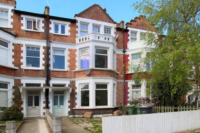 1 Bedroom Flat To Rent In Salford Road, London, SW2