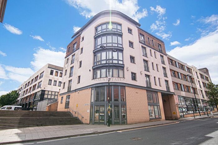 2 Bedroom Flat To Rent In Apartment, The Post Box, Upper Marshall Street, Birmingham, West Midlands, B1