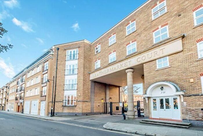 3 Bedroom Flat For Sale In Leathermarket Road, Tower Bridge, London, SE1