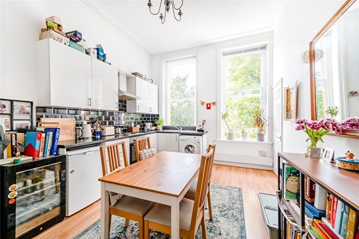 1 Bedroom Flat To Rent In Lindfield Gardens, Hampstead, London, NW3