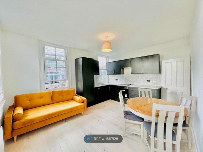 3 Bedroom Flat To Rent In Hoxton Street, London, N1