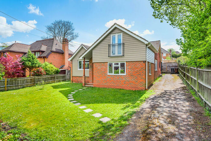 4 Bedroom Detached Bungalow To Rent In Hookpit Farm Lane, Kings Worthy, SO23