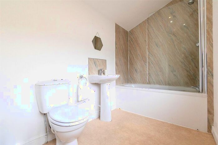 3 Bedroom End Of Terrace House For Sale In Oswy Street, Whitby, North Yorkshire, YO21