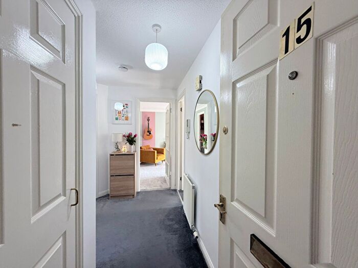 2 Bedroom Flat For Sale In Creteil Court, Falkirk, FK1