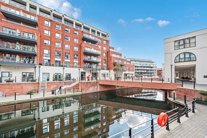1 Bedroom Apartment For Sale In Tre Archi, Waterside Quarter, Maidenhead, SL6