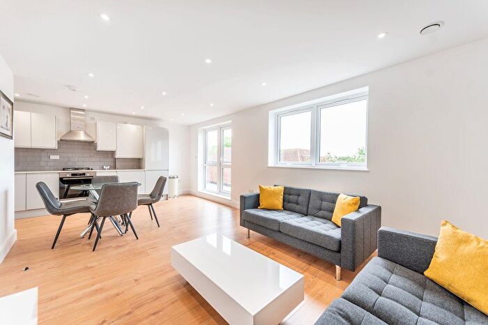 2 Bedroom Flat To Rent In Crawford Avenue, Wembley, HA0