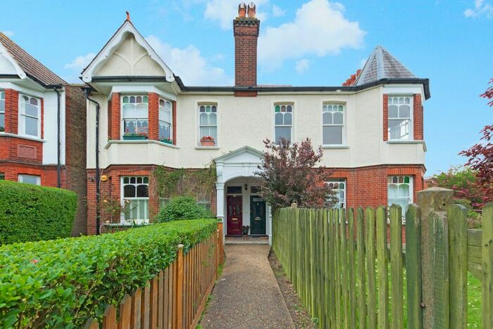 3 Bedroom Maisonette To Rent In Durham Road, West Wimbledon, London, SW20