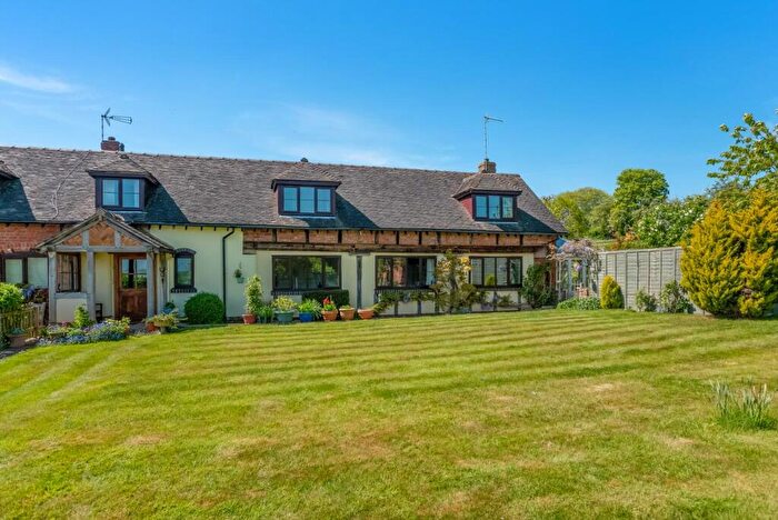 3 Bedroom Barn Conversion For Sale In Meadow Farm, Wolverton, Stratford-upon-Avon, CV37