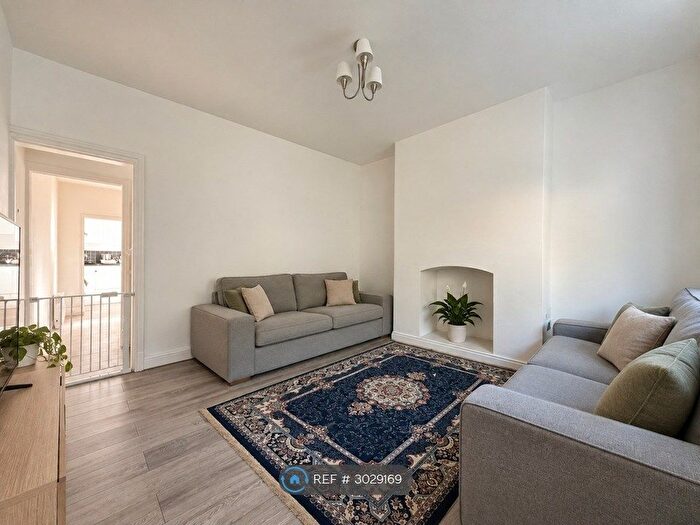 3 Bedroom Terraced House To Rent In Faith St, Barnsley, S71
