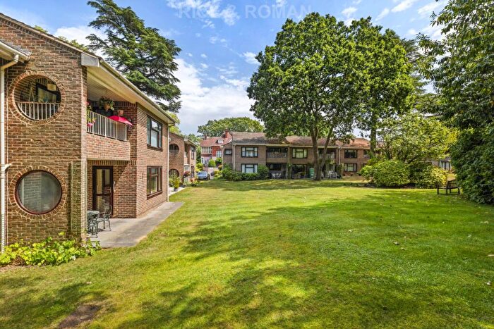 1 Bedroom Retirement Property For Sale In Clarefield Court, Ascot, SL5