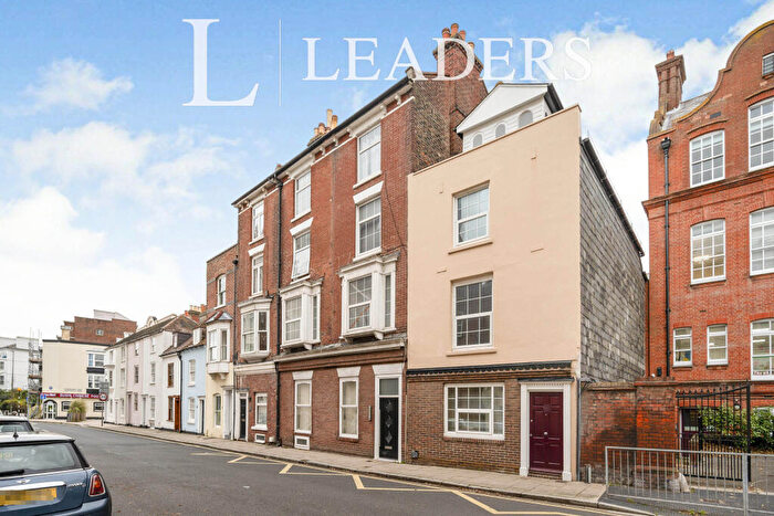 Studio To Rent In Kent Road, Southsea, PO5