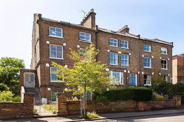 1 Bedroom Flat To Rent In Hartham Road, London, N7