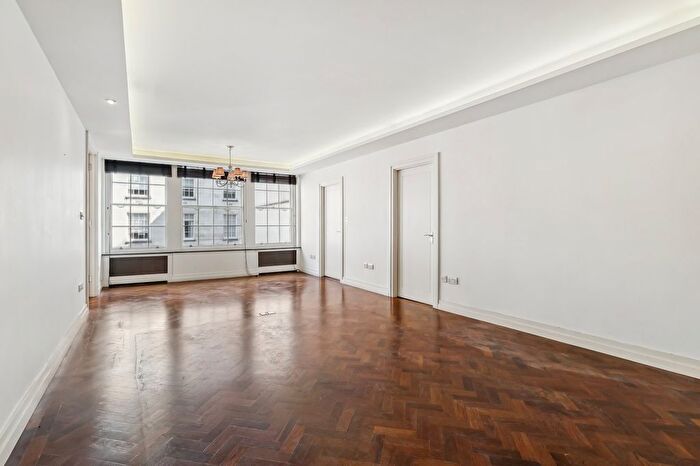 2 Bedroom Flat To Rent In Berkeley Square, Mayfair, W1J