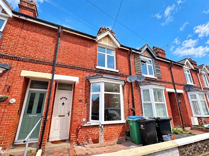 3 Bedroom Terraced House To Rent In Linden Road, Littlehampton, BN17