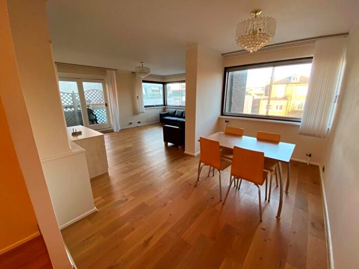 3 Bedroom Flat To Rent In Loudoun Road, London, NW8