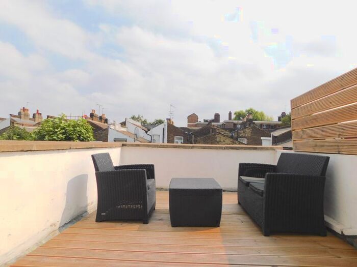 2 Bedroom Flat To Rent In Davenant Road, London N19