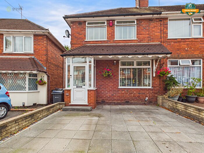 3 Bedroom End Terrace House For Sale In Wingfield Road, Birmingham, B42