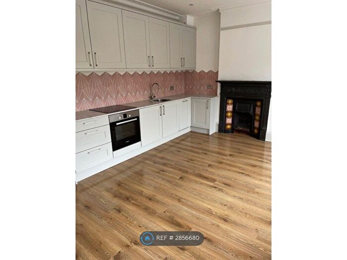 3 Bedroom Flat To Rent In Morland Avenue, Croydon, CR0