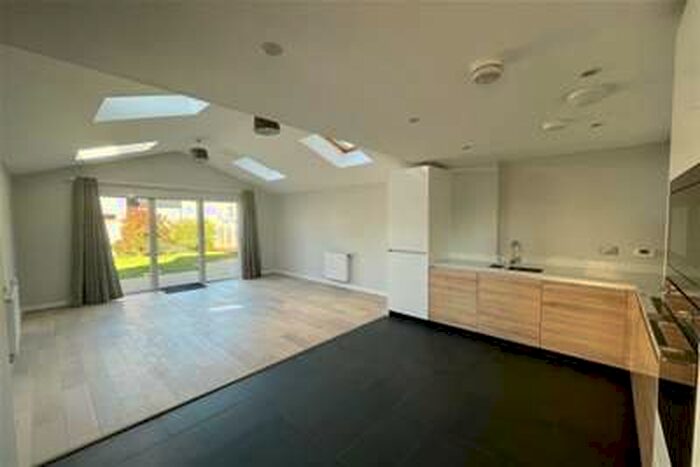 4 Bedroom House To Rent In Glebe Farm Drive, Trumpington, CB2