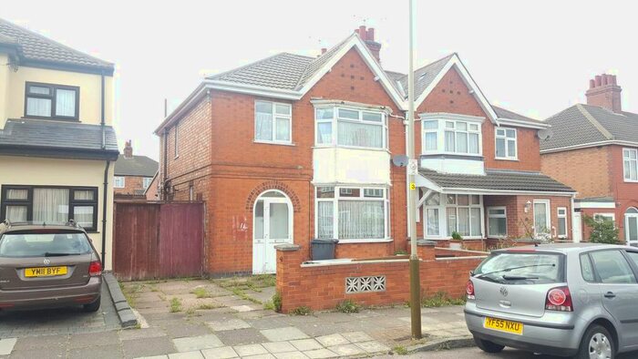 3 Bedroom Semi-Detached House To Rent In Rowsley Avenue, Leicester, LE5