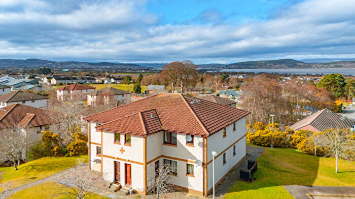 2 Bedroom Apartment For Sale In Murray Terrace, Inverness, IV2