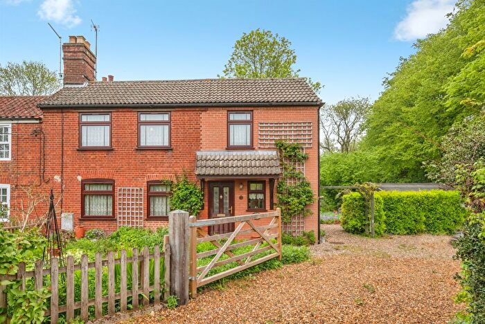 3 Bedroom Semi Detached House For Sale In The Meadows, Aylsham, Norwich, NR11