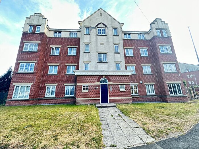2 Bedroom Flat To Rent In Hyde Road, Manchester, M12