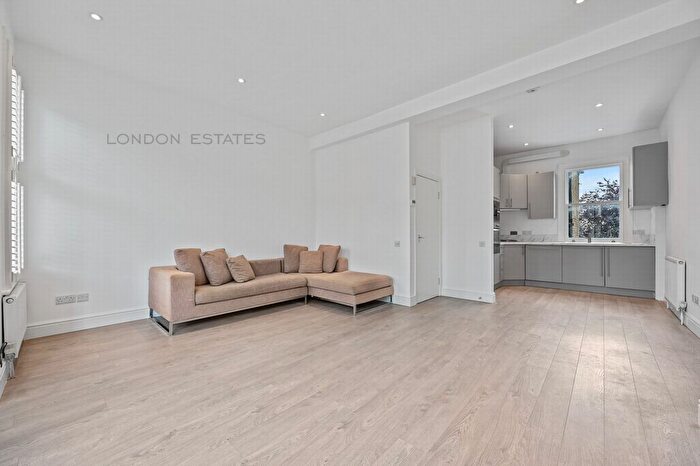 3 Bedroom Maisonette To Rent In Knoll Road, Wandsworth, SW18