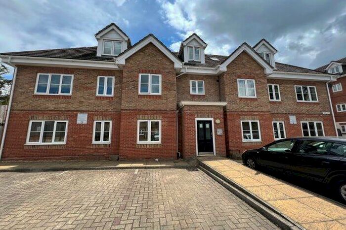 2 Bedroom Flat To Rent In Seaweed Close, Southampton, SO19